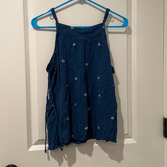 Universal Thread Tank Top - Picture 2 of 4